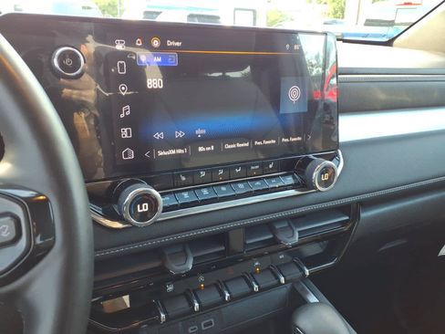 Used 2024 Chevrolet Colorado LT w/ LT Convenience Package III AWD/4WD image 12
