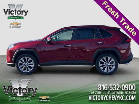 Used 2021 Toyota RAV4 Limited image 3