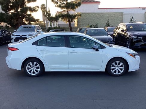 Used 2025 Toyota Corolla LE image 4