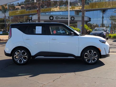 Used 2025 Kia Soul EX image 4