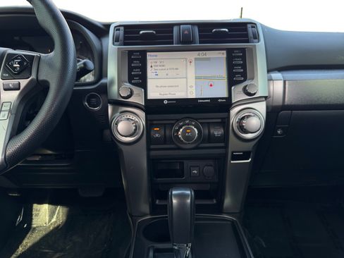 Used 2020 Toyota 4Runner SR5 Premium w/ Moonroof Package RWD image 11
