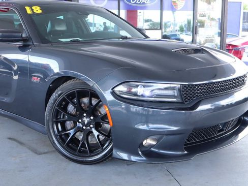 Used 2018 Dodge Charger R/T Scat Pack w/ Dynamics Package RWD image 2
