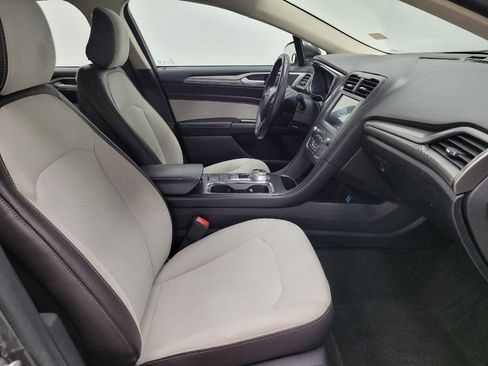 Used 2020 Ford Fusion SE w/ Equipment Group 151A FWD image 21