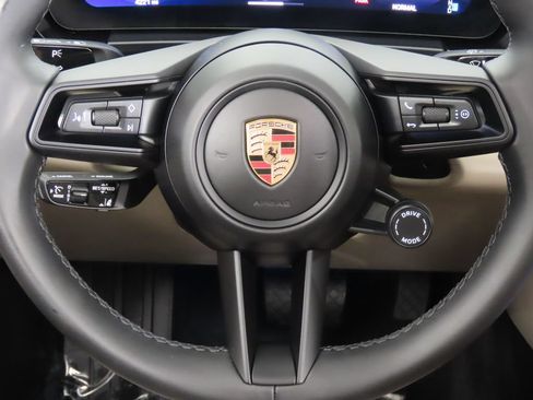 Certified 2025 Porsche Macan 4 Electric AWD/4WD image 19
