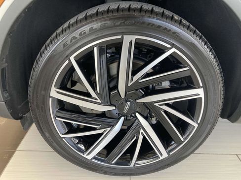 Certified 2025 Lincoln Aviator Reserve w/ Equipment Group 201A image 12