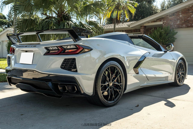Used 2023 Chevrolet Corvette Stingray Preferred Conv w/ Z51 Performance Package RWD image 8