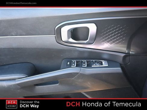 Used 2023 Kia Sorento LX image 14