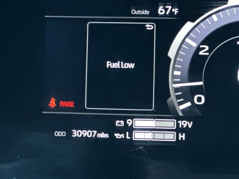 Used 2024 Toyota Tundra Limited w/ TRD Off-Road Package AWD/4WD image 24