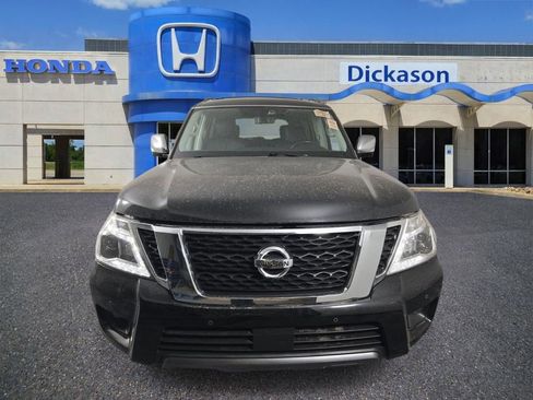 Used 2020 Nissan Armada Platinum w/ Captain's Chairs Package RWD image 2