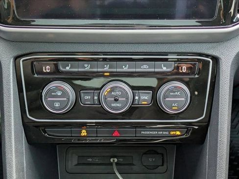 Used 2022 Volkswagen Atlas Cross Sport SEL R-Line image 15