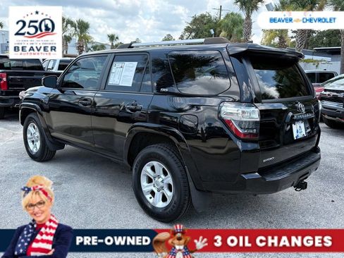 Used 2022 Toyota 4Runner SR5 RWD image 5