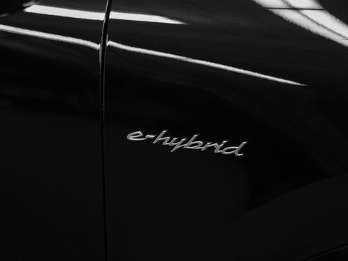 Certified 2026 Porsche Cayenne E-Hybrid AWD/4WD image 15