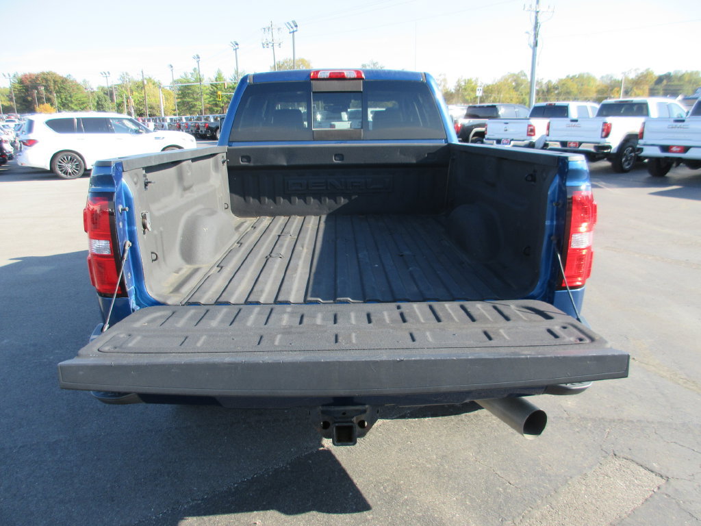Certified 2017 GMC Sierra 2500 Denali w/ Duramax Plus Package AWD/4WD image 8