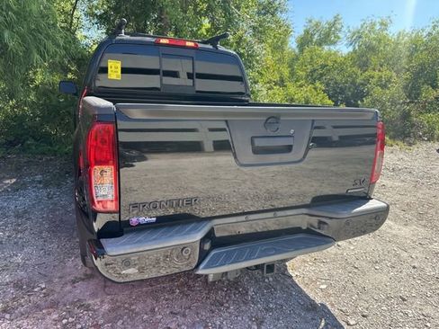 Used 2020 Nissan Frontier SV w/ Midnight Edition Floor Mats image 26