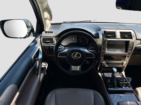 Used 2020 Lexus GX 460 Luxury image 24