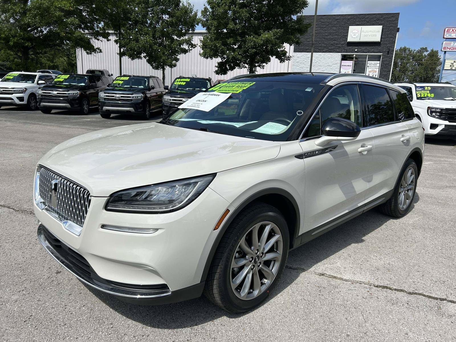 Used 2022 Lincoln Corsair AWD w/ Premium Package image 9