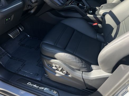 Certified 2025 Porsche Cayenne Turbo GT image 42