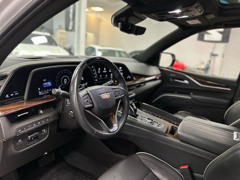 Used 2023 Cadillac Escalade Premium Luxury w/ Performance Package image 15