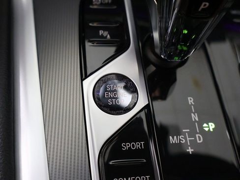 Used 2021 BMW X6 xDrive40i w/ Premium Essential Package image 61