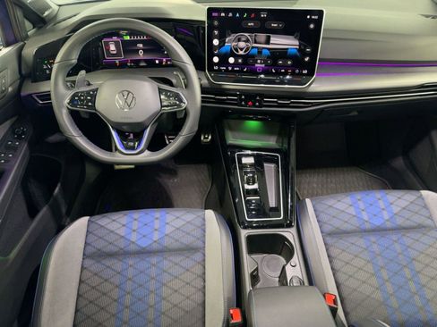 Used 2025 Volkswagen Golf w/ Euro Style Package image 27