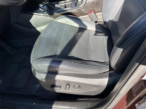 Used 2017 Kia Sorento EX w/ EX V6 Premium Package image 15