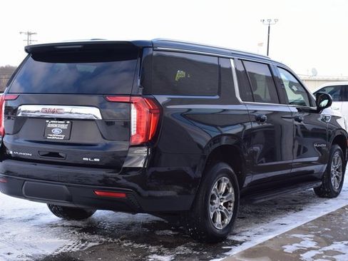 Used 2021 GMC Yukon XL SLE image 6