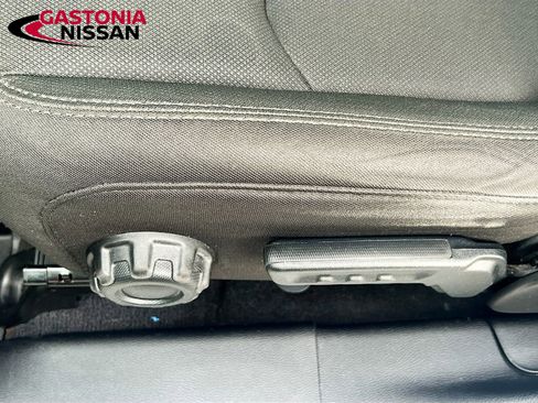 Used 2021 Jeep Gladiator Sport image 25