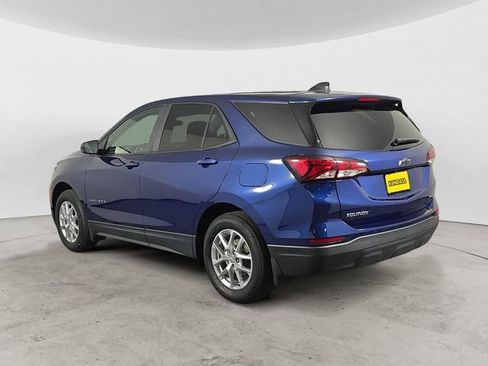 Used 2023 Chevrolet Equinox LS w/ LS Convenience Package image 3