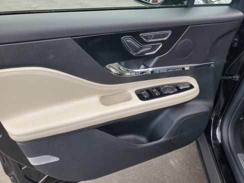 New 2026 Lincoln Corsair Reserve w/ Jet Appearance Package image 8