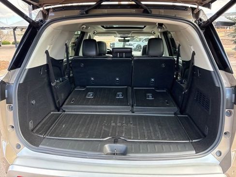 Used 2024 Nissan Pathfinder Platinum w/ Cargo Package image 14