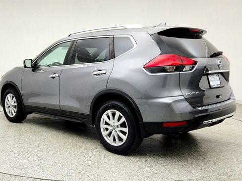 Used 2017 Nissan Rogue SV w/ SV Premium Package AWD/4WD image 7