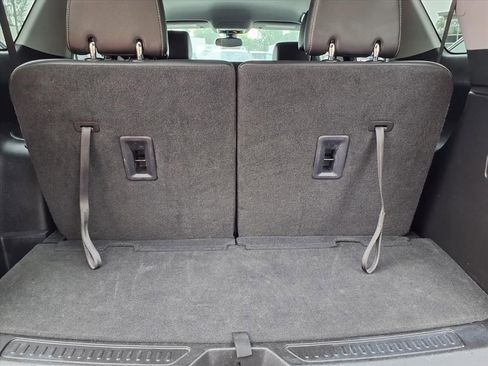 Used 2023 GMC Acadia SLT image 21