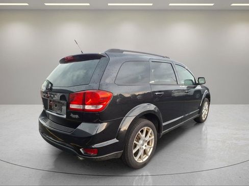 Used 2012 Dodge Journey SXT w/ Flexible Seating Group image 3
