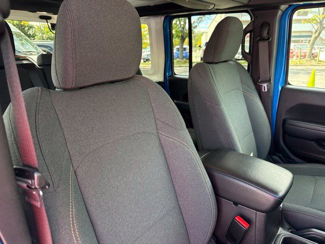 Used 2024 Jeep Wrangler Unlimited w/ Convenience Group AWD/4WD image 24