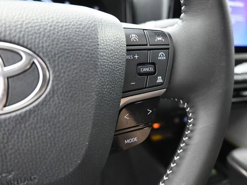 Used 2026 Toyota Camry Hybrid image 30