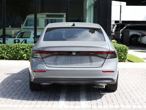 Used 2025 Honda Accord SE image 6