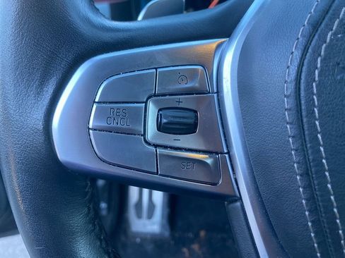 Used 2019 BMW 750i xDrive image 16