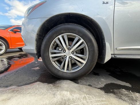 Used 2020 INFINITI QX60 Luxe w/ Essential Package image 9