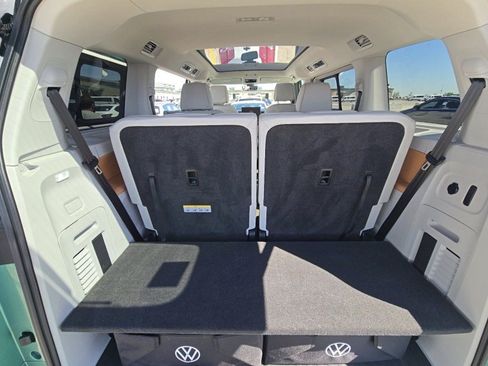 Used 2025 Volkswagen ID. Buzz 1st Edition AWD/4WD image 5