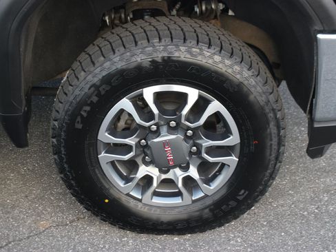 Used 2023 GMC Sierra 2500 SLE w/ SLE Value Package; AWD/4WD image 41