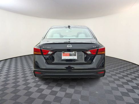 Used 2024 Nissan Altima 2.5 SV image 6