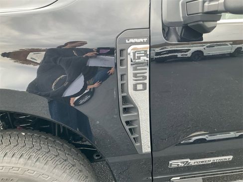 New 2026 Ford F250 Lariat w/ Chrome Package image 9