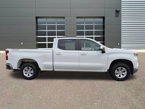 Used 2024 Chevrolet Silverado 1500 LT AWD/4WD image 4