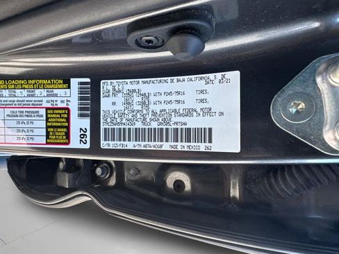 Used 2021 Toyota Tacoma SR AWD/4WD image 29