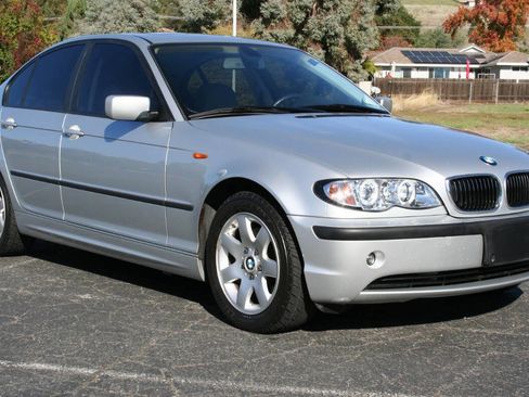 Used 2003 BMW 325i Sedan image 2