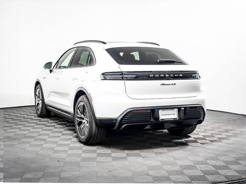 Certified 2025 Porsche Macan 4S Electric w/ Premium Package AWD/4WD image 3