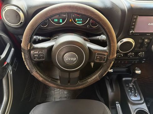 Used 2014 Jeep Wrangler Unlimited Rubicon w/ Connectivity Group AWD/4WD image 14