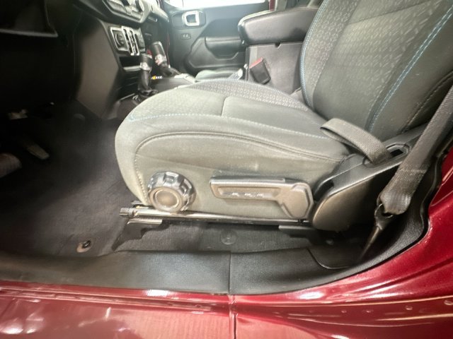Used 2021 Jeep Wrangler Unlimited Sport AWD/4WD image 22