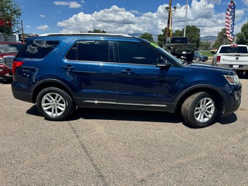Used 2017 Ford Explorer XLT w/ Equipment Group 202A FWD image 9