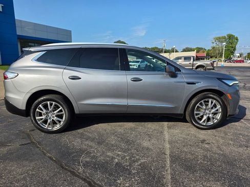 Used 2023 Buick Enclave Essence w/ Experience Buick Package FWD image 15